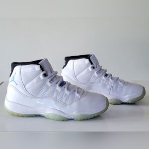 AIR JORDAN 11 RETRO